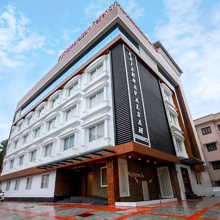 Krishnavalsam Regency Otel Guruvāyūr Dış mekan fotoğraf
