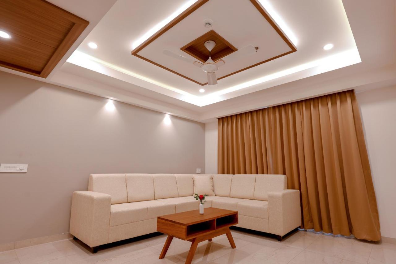 Krishnavalsam Regency Otel Guruvāyūr Dış mekan fotoğraf