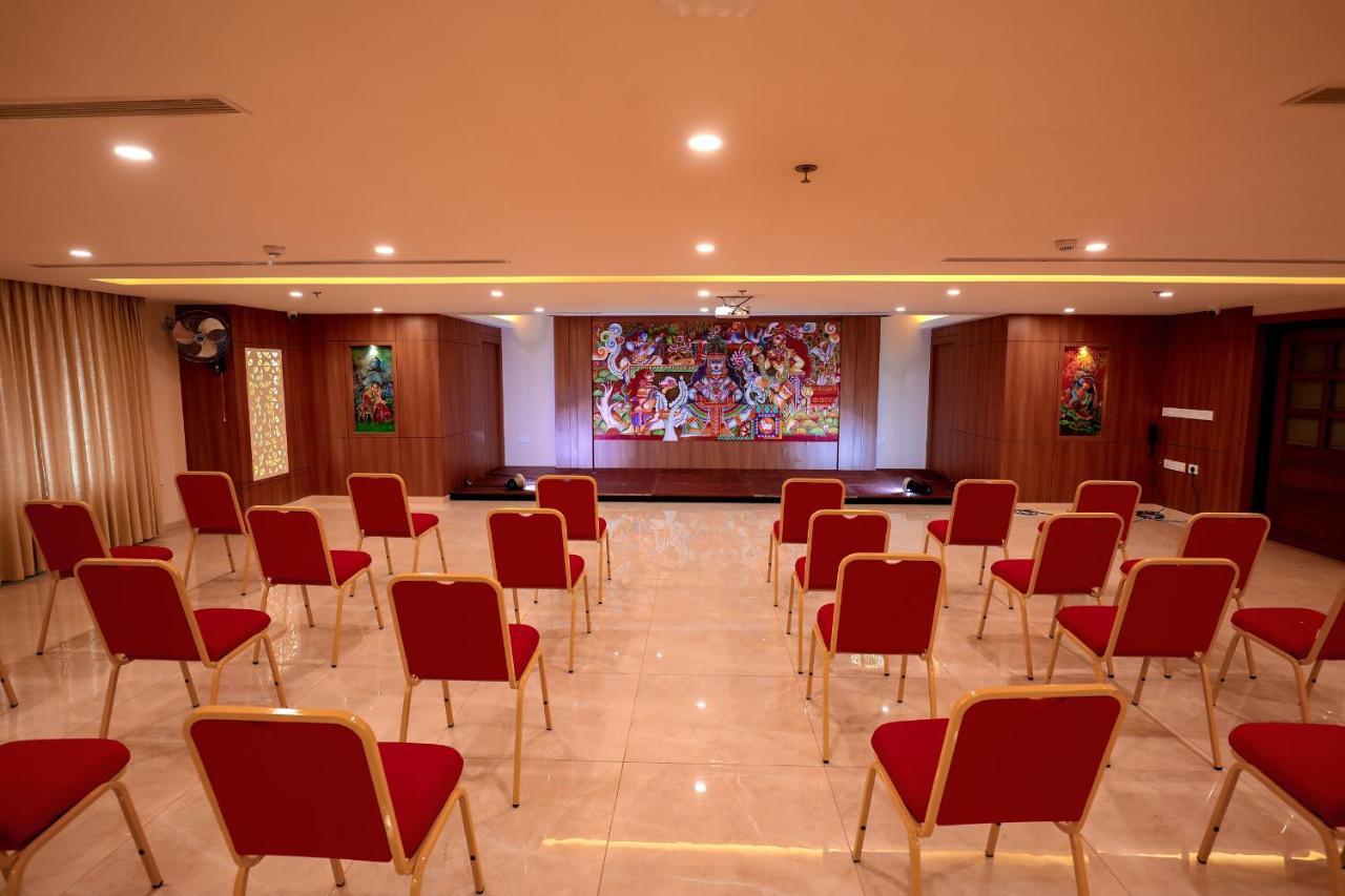 Krishnavalsam Regency Otel Guruvāyūr Dış mekan fotoğraf