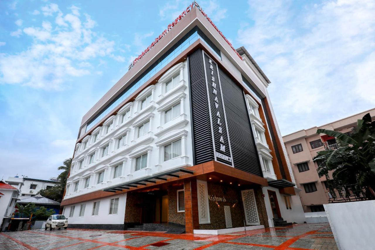 Krishnavalsam Regency Otel Guruvāyūr Dış mekan fotoğraf