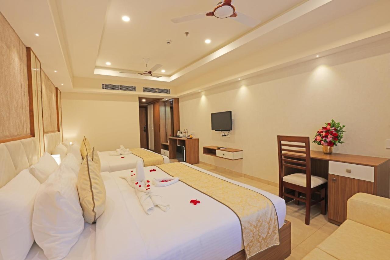 Krishnavalsam Regency Otel Guruvāyūr Dış mekan fotoğraf