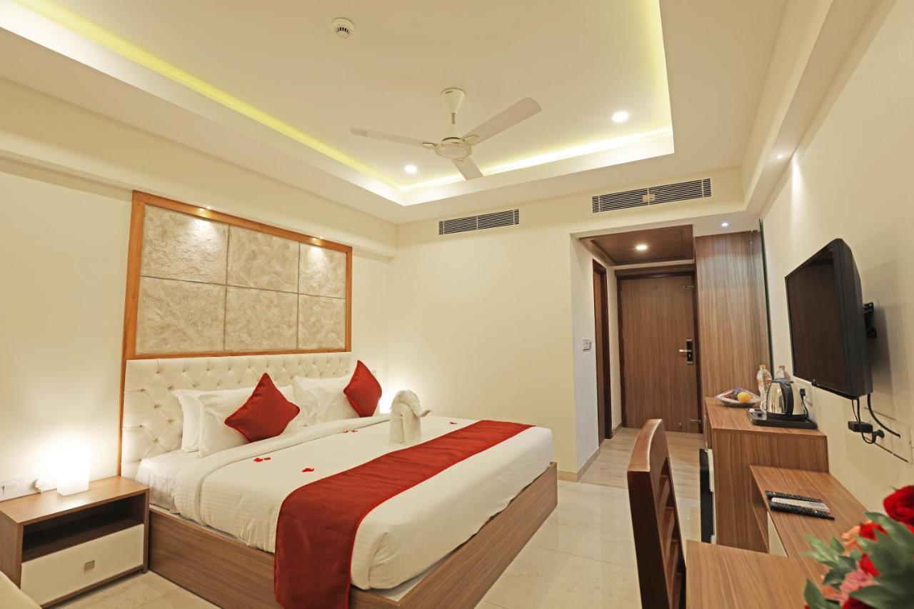 Krishnavalsam Regency Otel Guruvāyūr Dış mekan fotoğraf