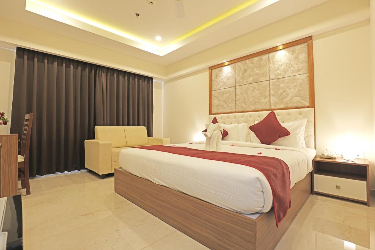 Krishnavalsam Regency Otel Guruvāyūr Dış mekan fotoğraf