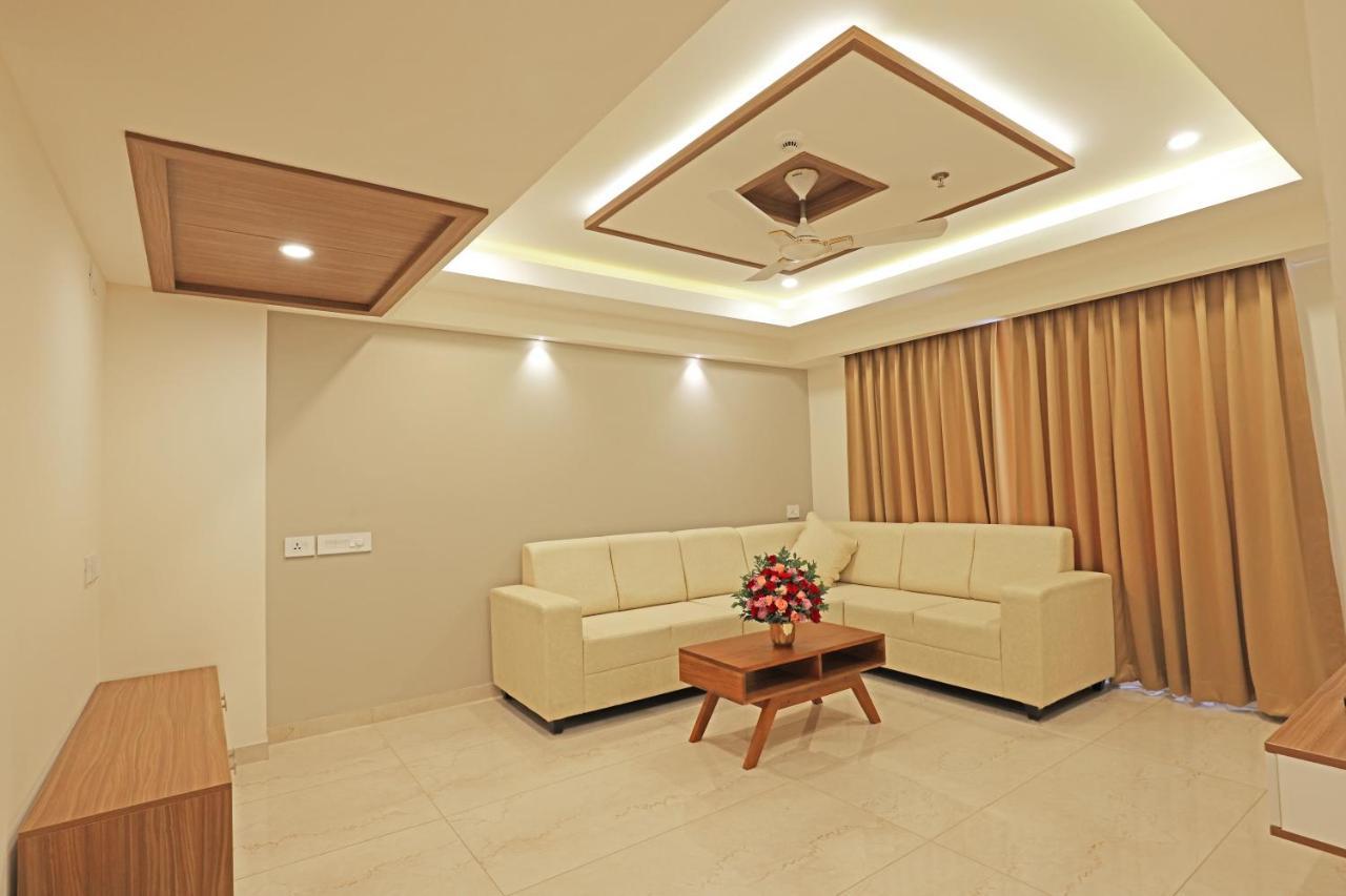 Krishnavalsam Regency Otel Guruvāyūr Dış mekan fotoğraf