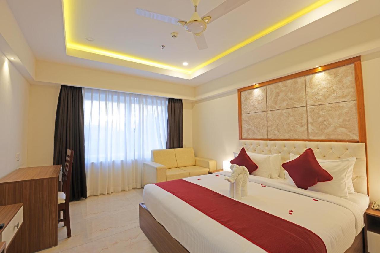 Krishnavalsam Regency Otel Guruvāyūr Dış mekan fotoğraf