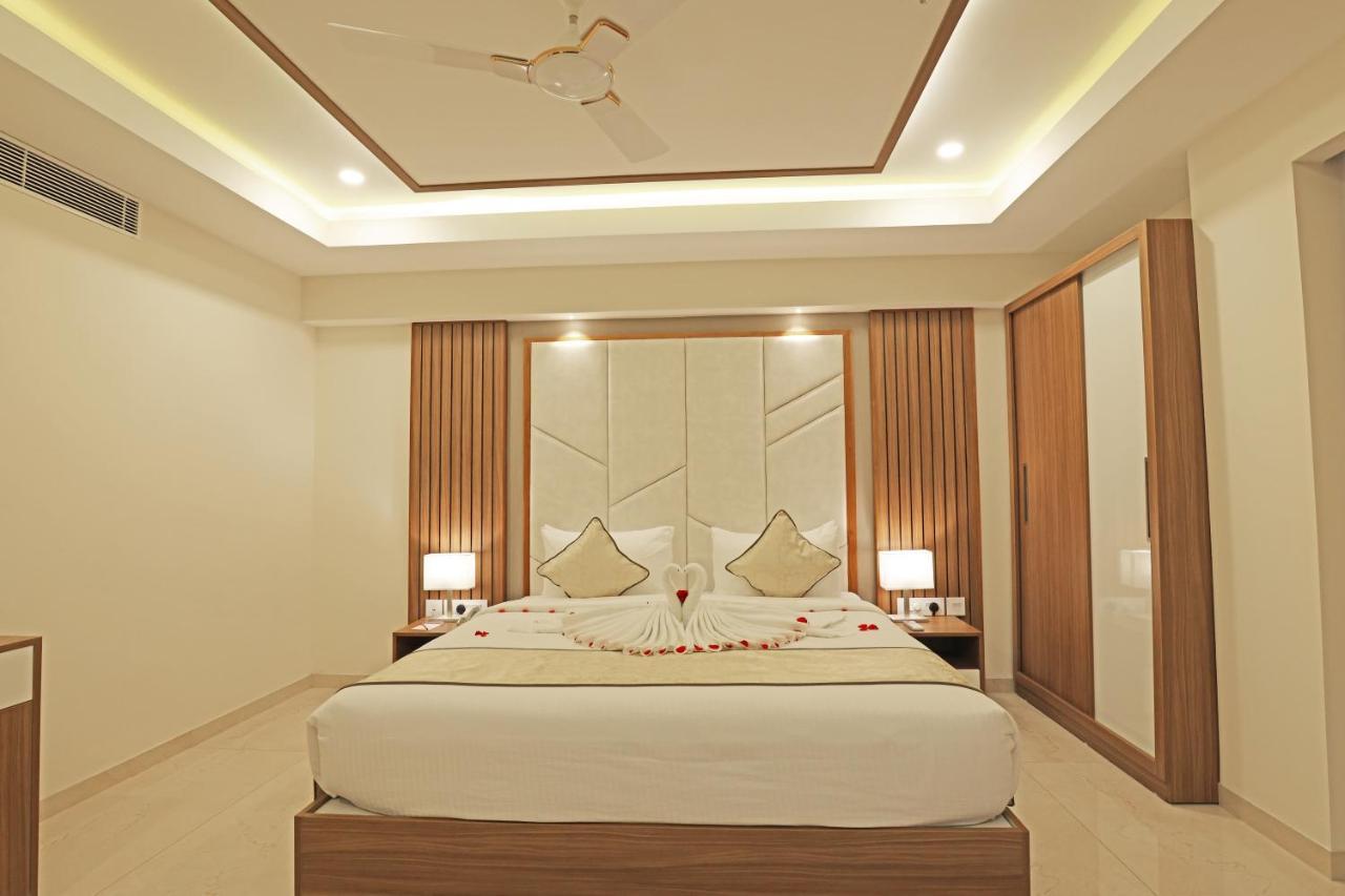 Krishnavalsam Regency Otel Guruvāyūr Dış mekan fotoğraf