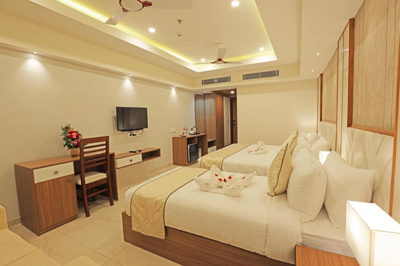 Krishnavalsam Regency Otel Guruvāyūr Dış mekan fotoğraf